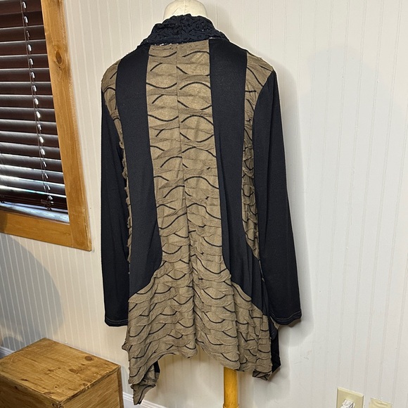 Emma G Black and Brown Cardigan with Lace Accents size M - Picture 3 of 6
